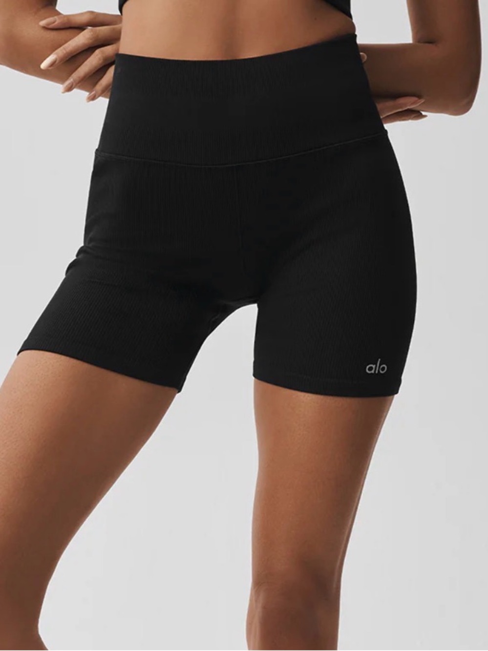 Alo Yoga XS Black Seamless Ribbed Favorite Biker Shorts
